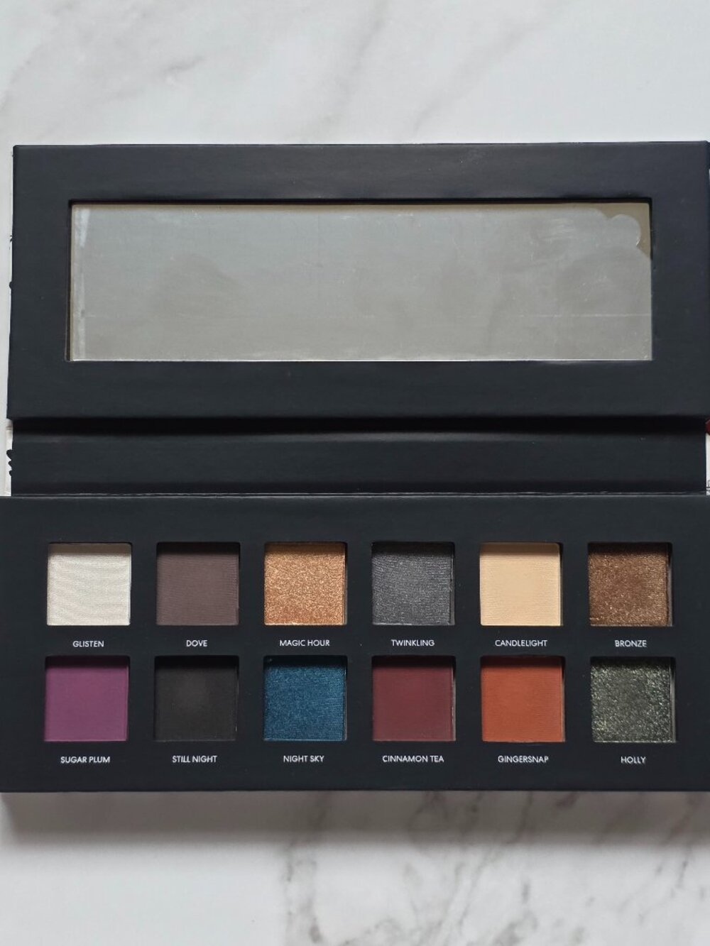 bareMinerals GOOD TIDINGS Gen Nude EyeShadow Palette